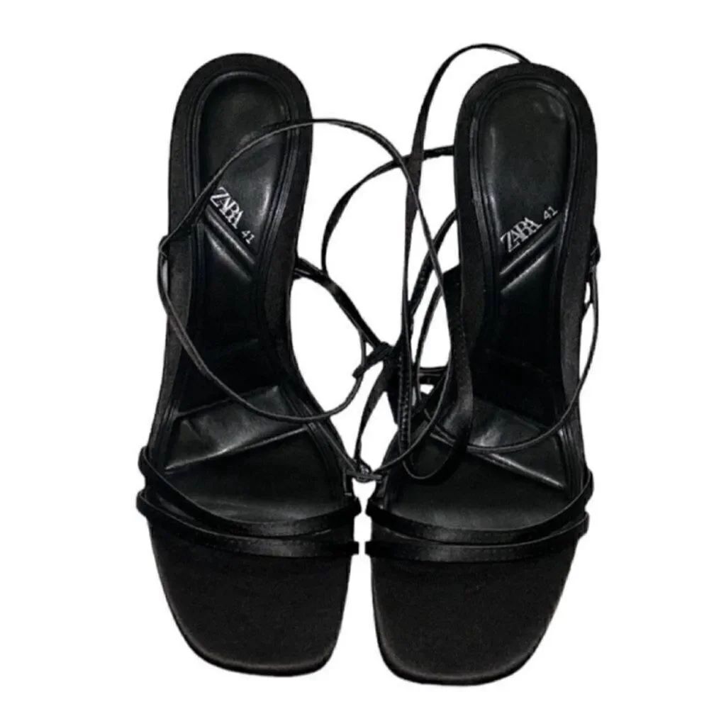 Zara Stappy Black Sandals(Size 10) - Picture 6 of 6